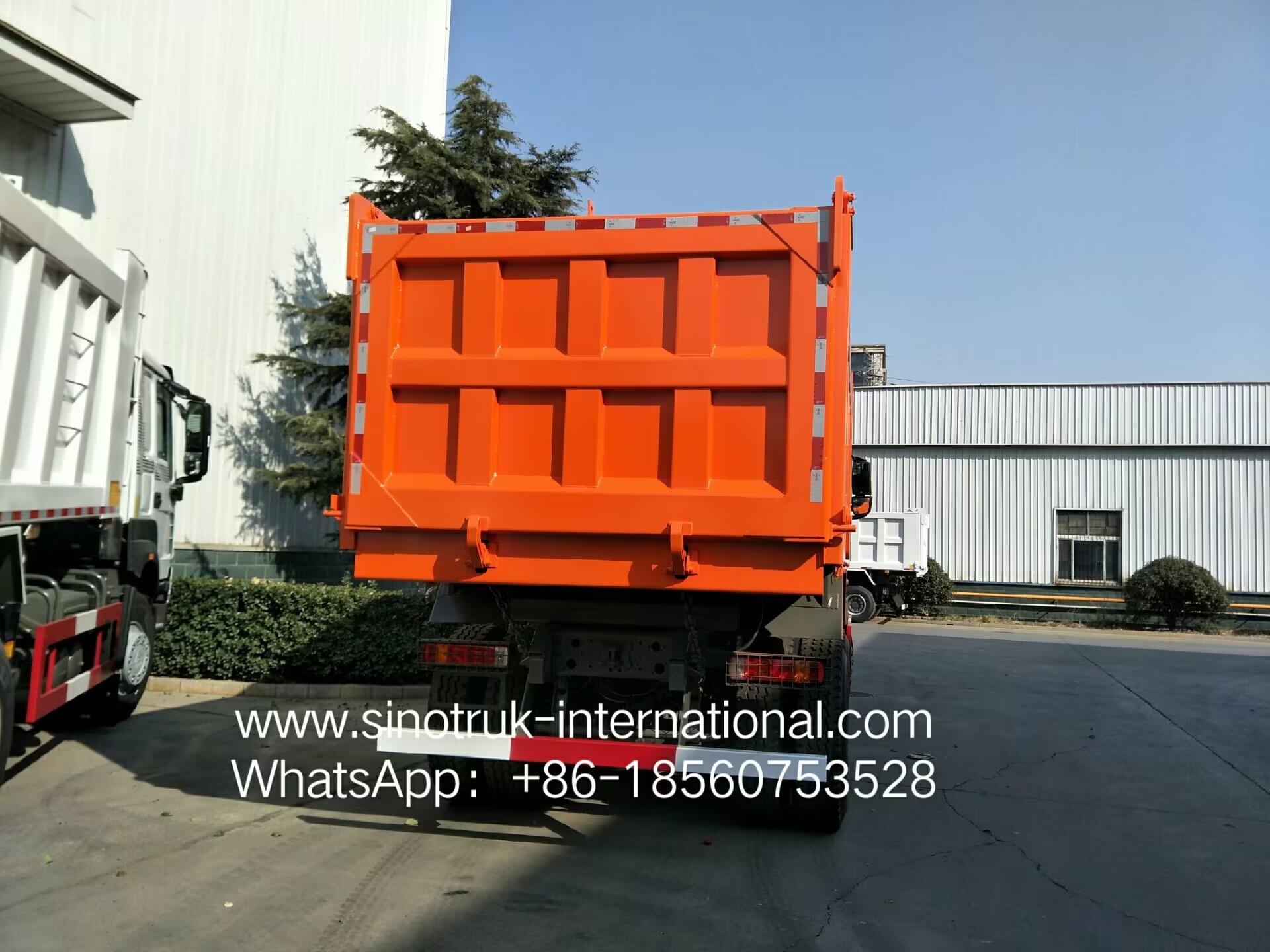 HOWO Dump Truck Sinotruk 371HP TXcab Sunset Orange ZZ3257N384GB1