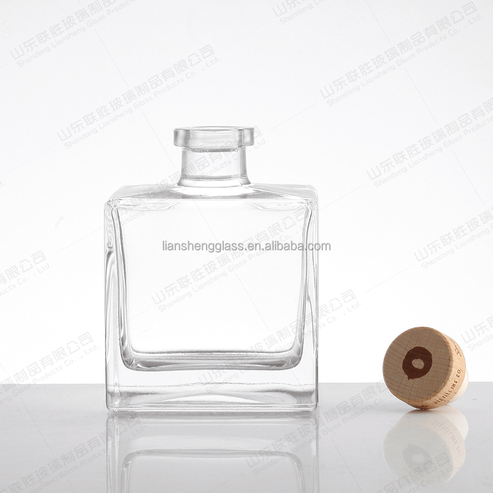 750ml Whisky Bottle Made of Healthy Lead-free Glass for from Big Glass Wine Bottle