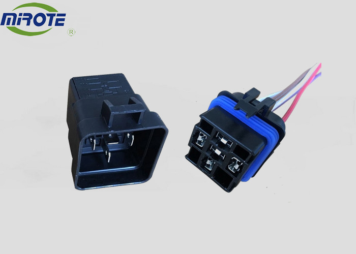 Mini 5 Pin Automotive Relay Socket Integrated , Four Terminals 40 Amp Relay Socket automotive relay socket block
