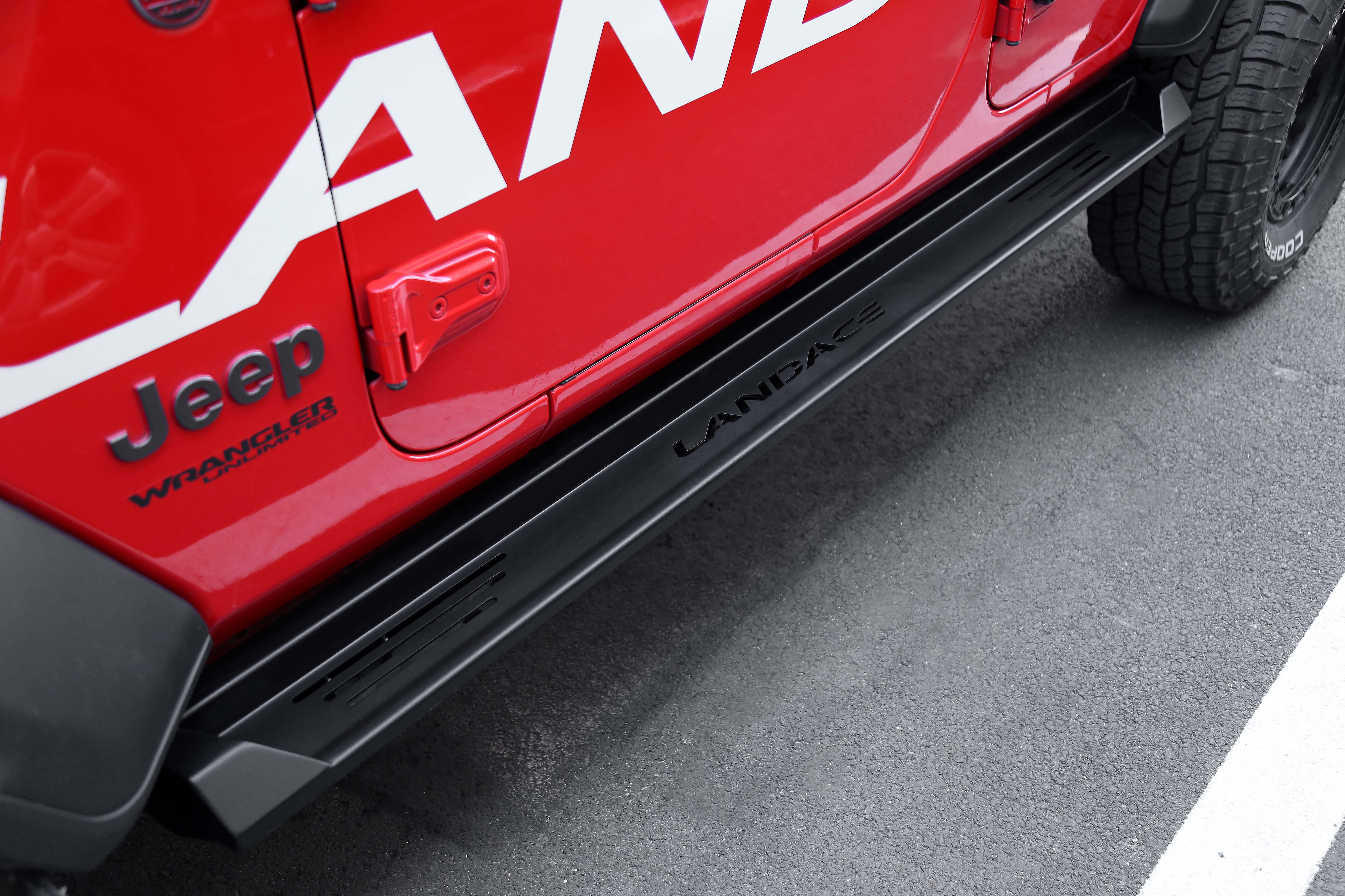 Customized Logo Aluminium Alloy Car Side Step for Universal Car Model Running Board