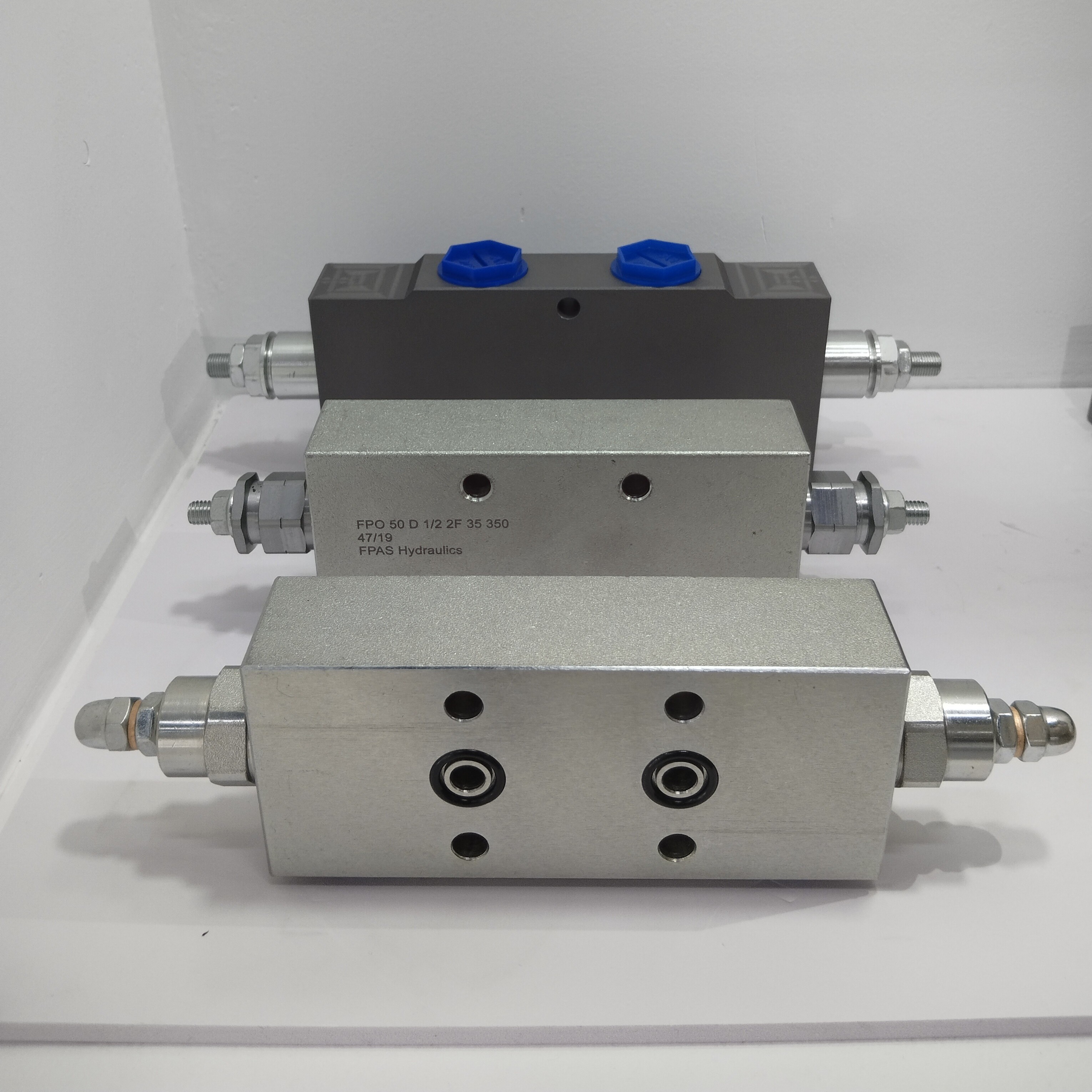 Hydraulic Overceter VBCD-ED-A Double Cartridge Valve With Flow Of 40L/ 60L/ 90L Overcenter Valve Set