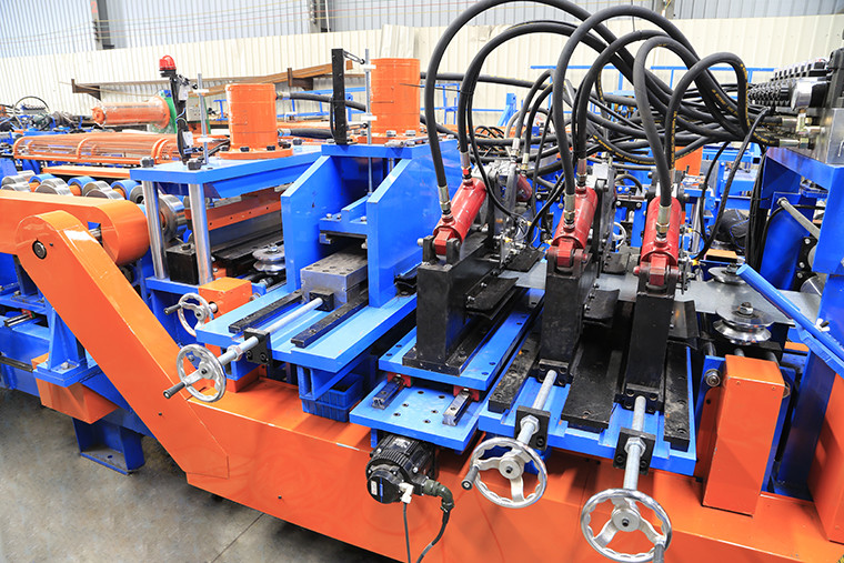 19m/min Thickness 1.5mm C Purlin Roll Forming Machine