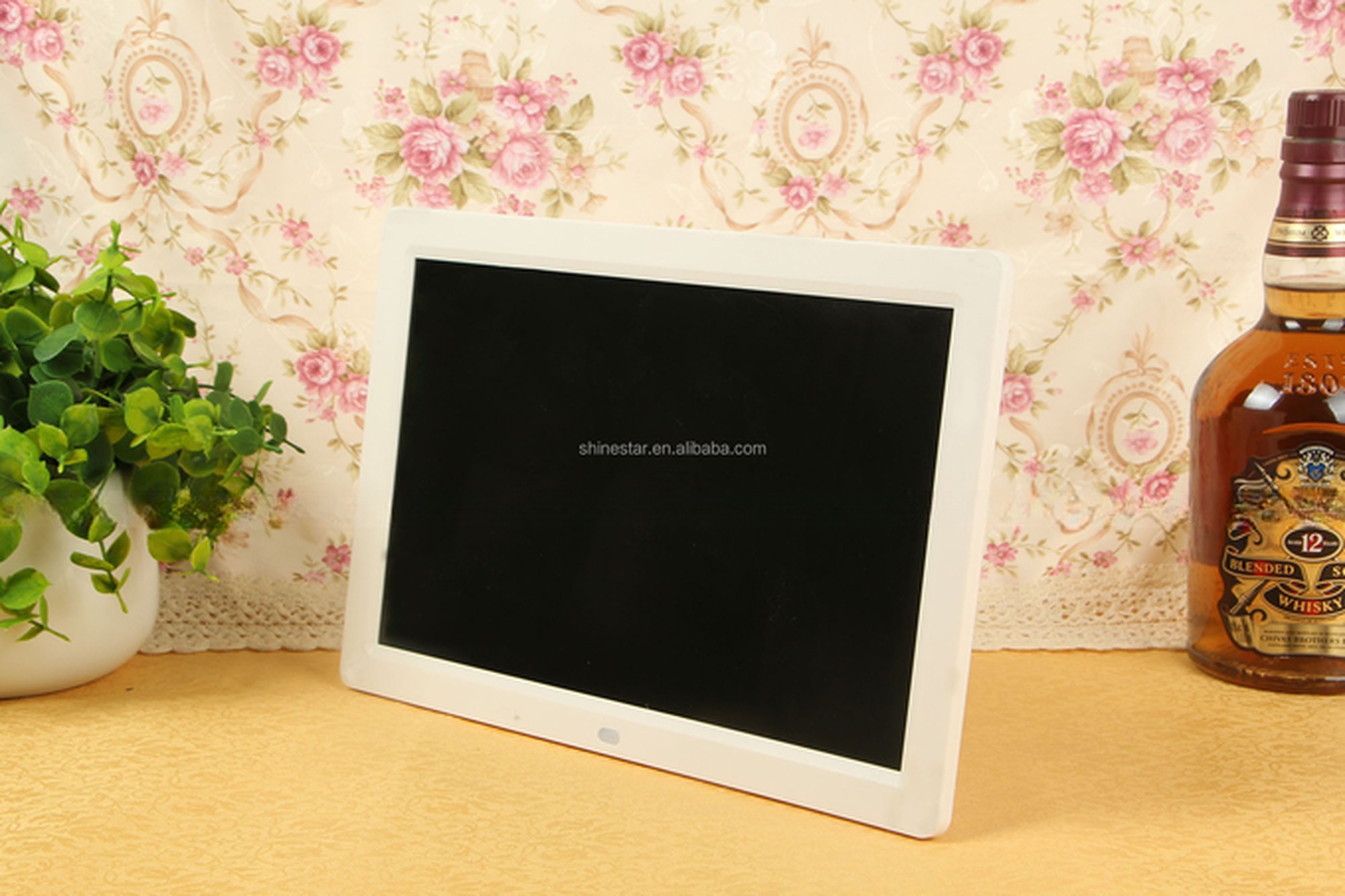 12" Inch TFT LCD loop video advertising frame with SD USB port OEM/ODM
