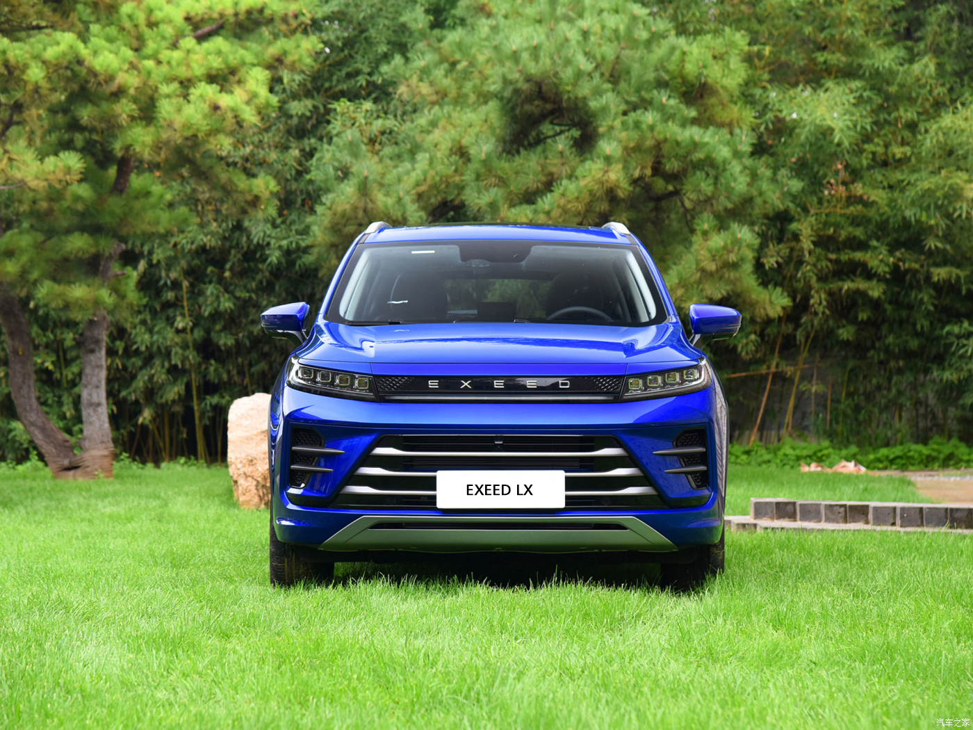EXEED LX 2023 's Top-Selling 2.0T DCT0KM Gasoline SUV with Electric Rear Window and Fabric Seats