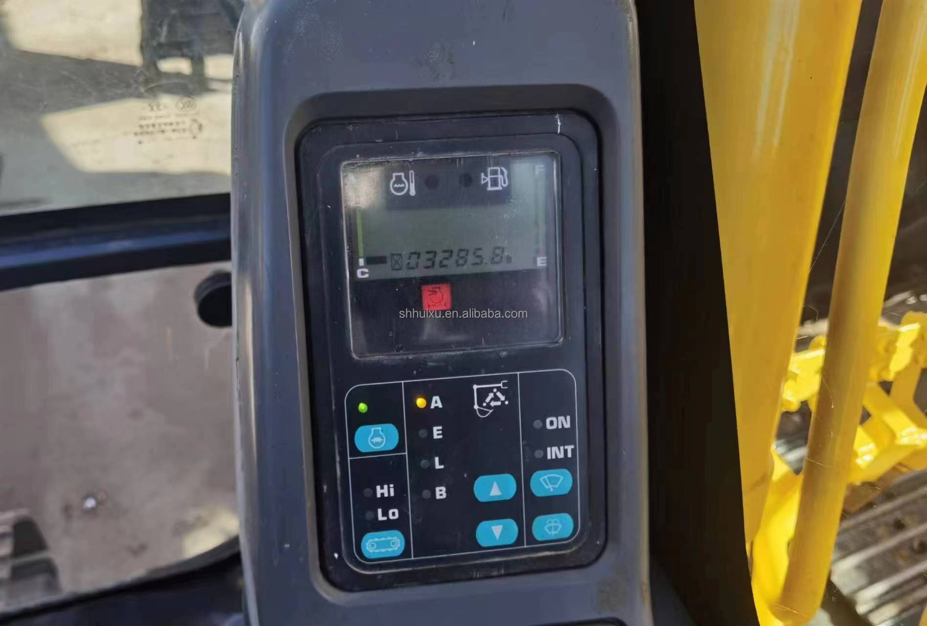 Hand used earth digger Komatsu PC110 used machinery hand used post hole diggers second hand diggers for sale