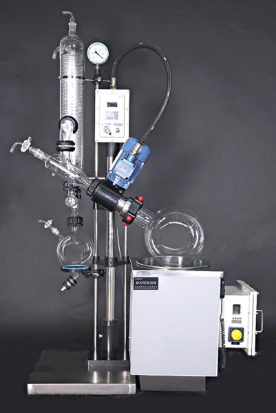 Cheap Automatic Lifting LCD Display 2l Lab Chemical Industrial Rotary Vacuum Evaporator for sale