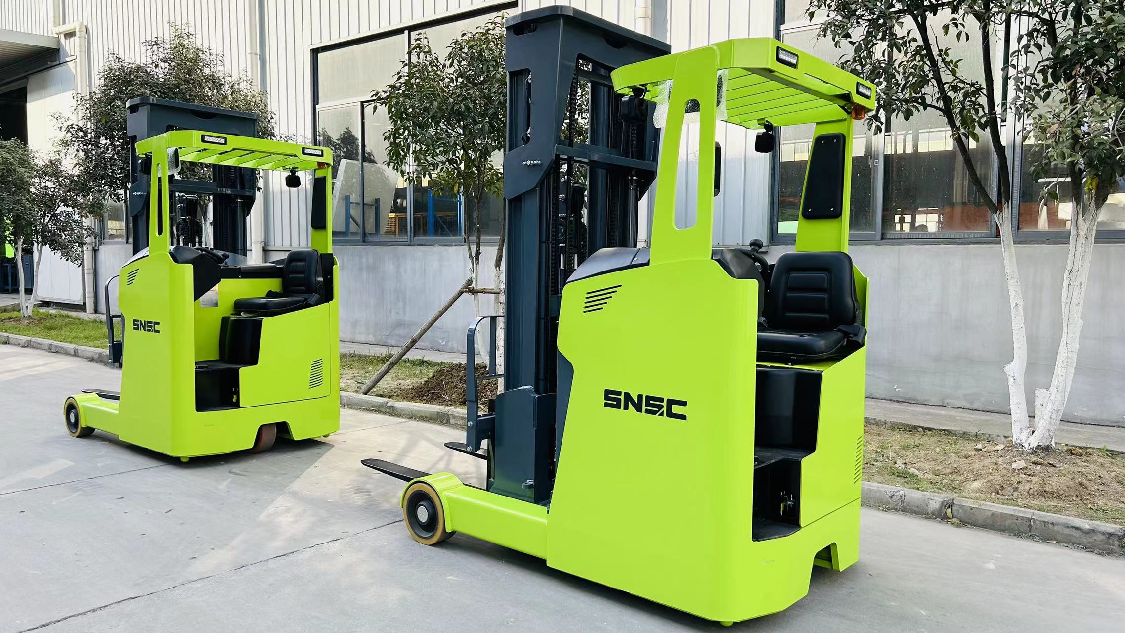 230kg Load Capacity Articulated Boom Lift Designed for Home 14m 18m 20m Platform