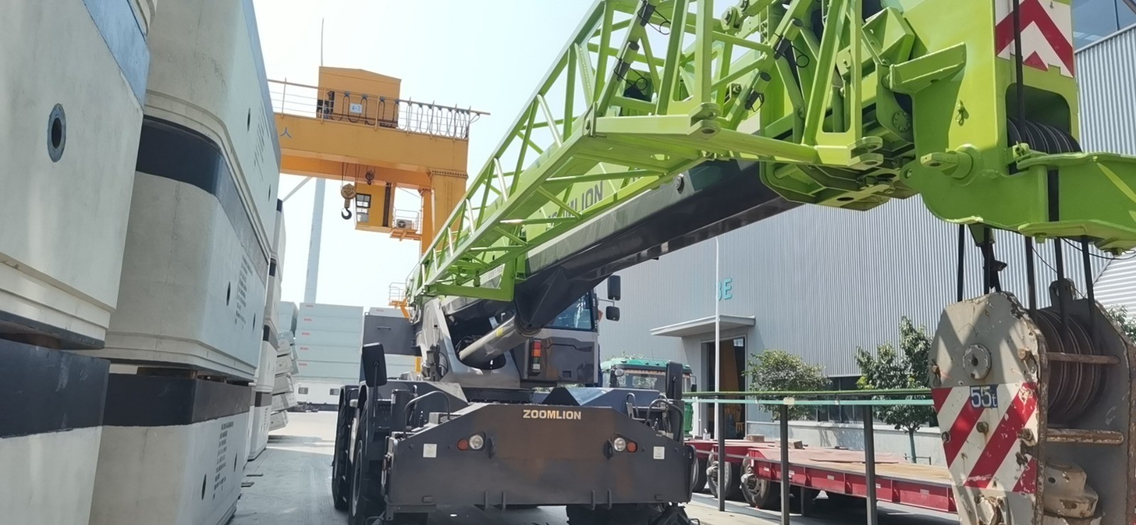 2014 Model Used RT Cranes 55 Ton Rough Terrain Crane Zoomlion RT55 Ergonomic