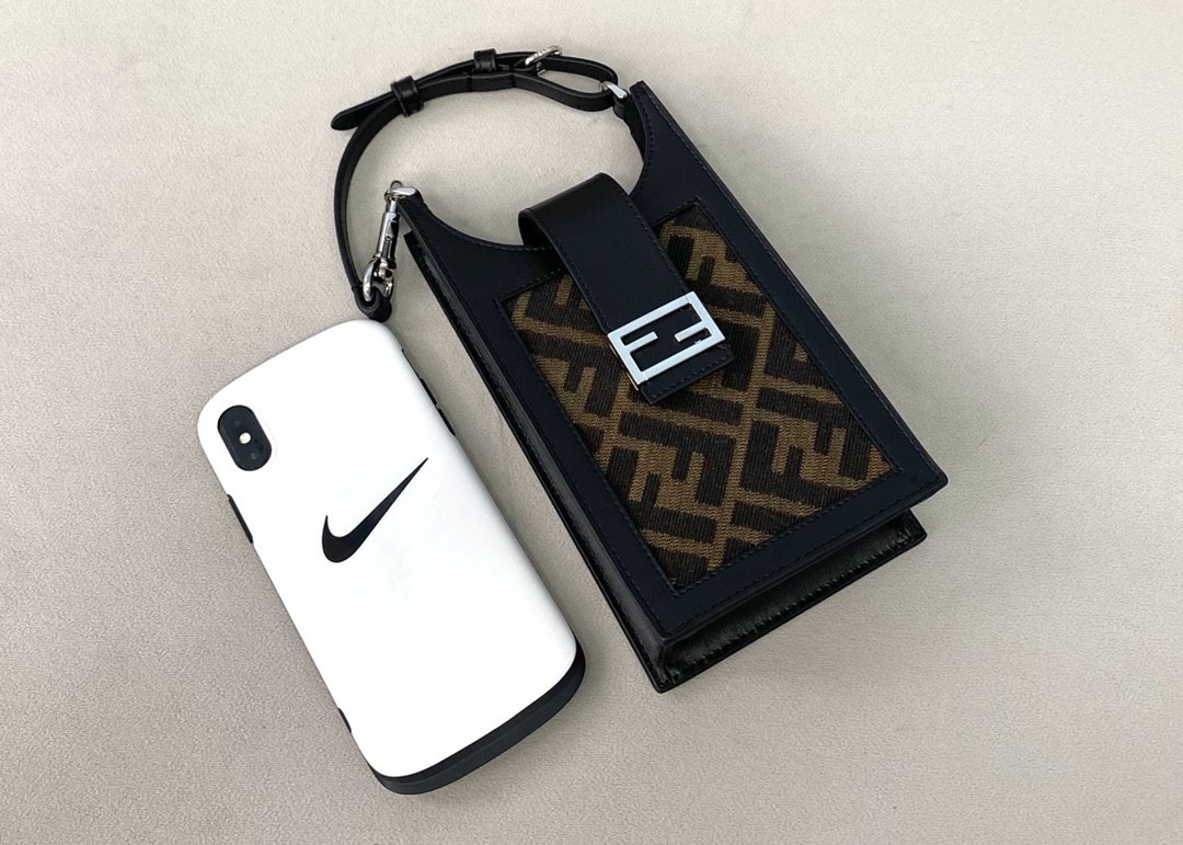 Delicate Small Mobile Phone bag Cotton And Linen Materials And Imported Cow Leather Lovely cross-body bag