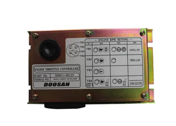 S225-V Stick Panel 300611-00123 543-00074 Motor Throttle Controller Doosan