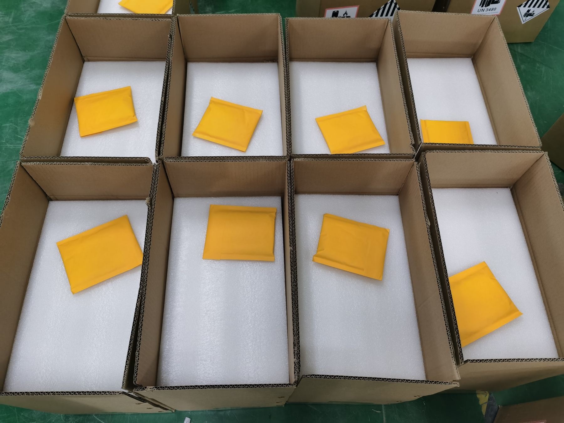 3.2V Lifepo4 320ah 302Ah 304Ah Lithium Ion Battery Cell For Energy Storage