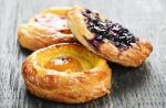 Professional Danish Pastry Equipment Wtih Fillings , Pizza Making Machine 2500