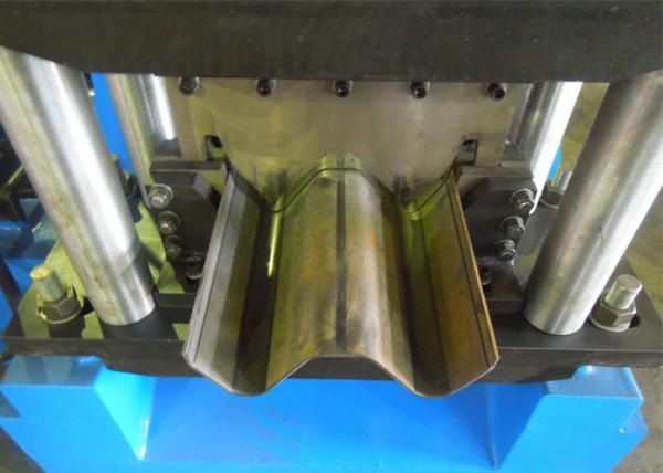 13 Stations Highway Guardrail Roll Forming Machine For Road Crash Barrier