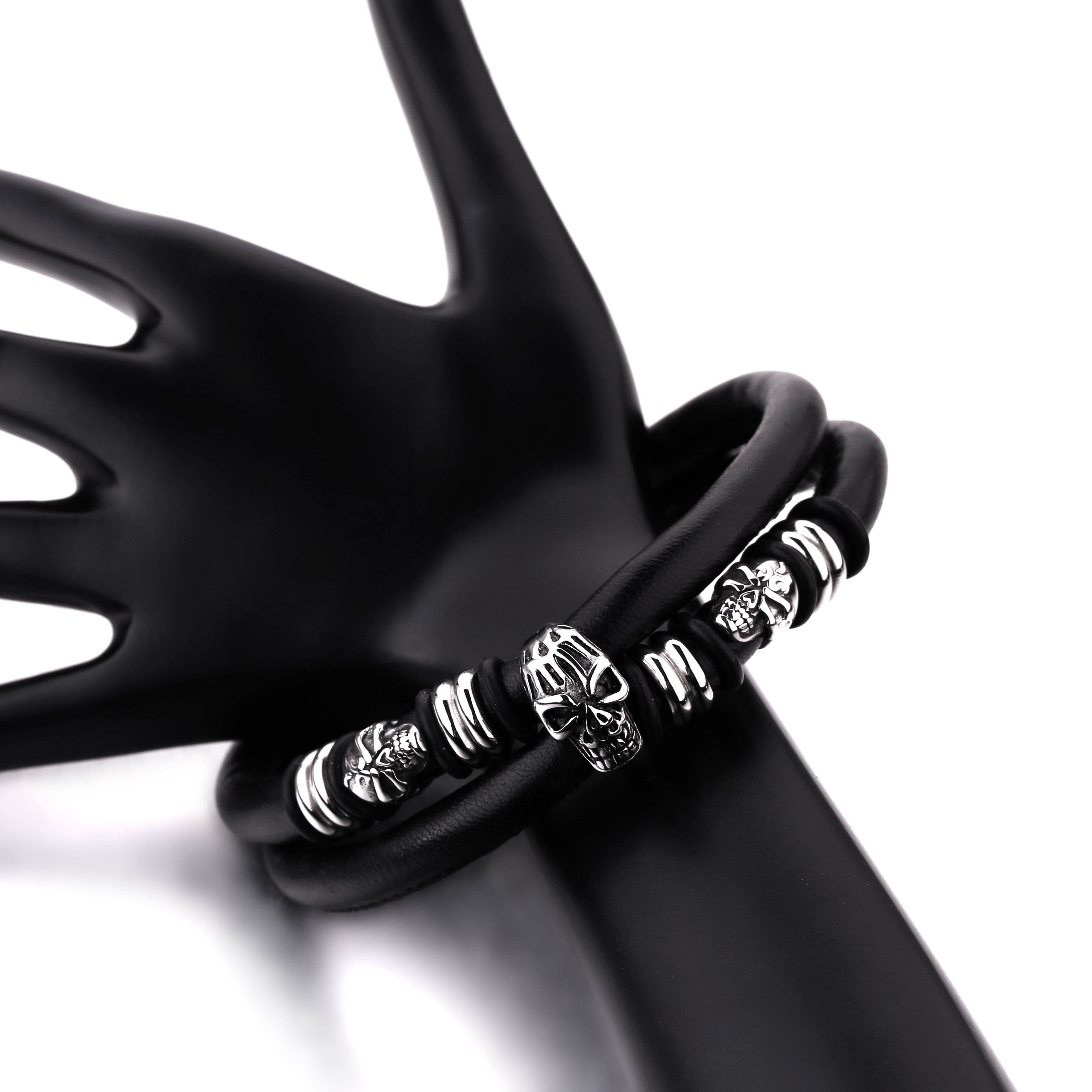 High Quality Stainless Steel Skeleton Skull Bracelet Men Vintage Jewelry Wholesale Black Leather Bracelets