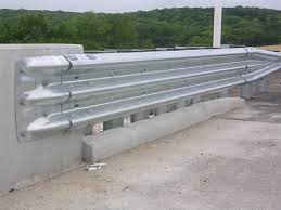 Hot Dipped Galvanized Highway Safety 3 To 2 Two To Be Three Guardrail for Roadway Sale
