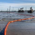 PVC Floating Barrier Foam Rubber Oil Containment Boom Customized Contain Ports