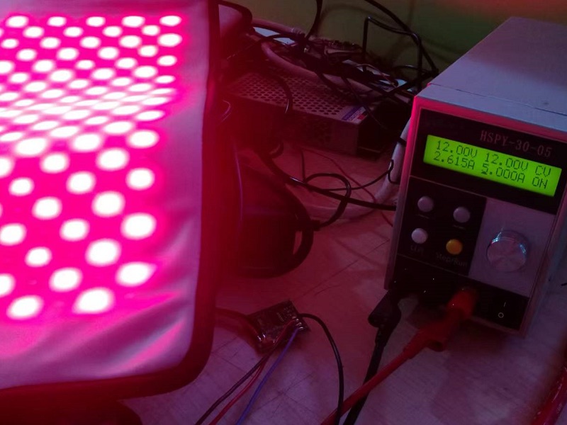 Connectable-Led-Light-Therapy-Mattress-8-product-test.jpg