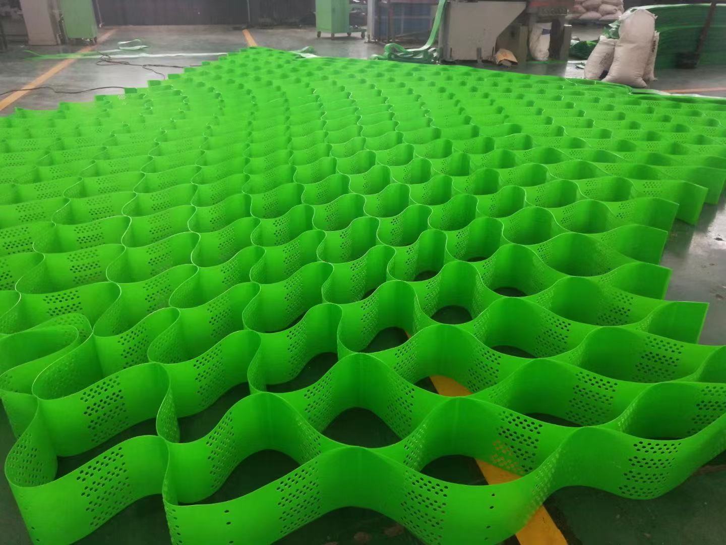 Modern Design Style HDPE Geocell Honeycomb Sheet for Slope Protection in Hotel