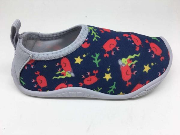 Cheap Lightweight Childrens Swimming Shoes Blue For Summer Season for sale