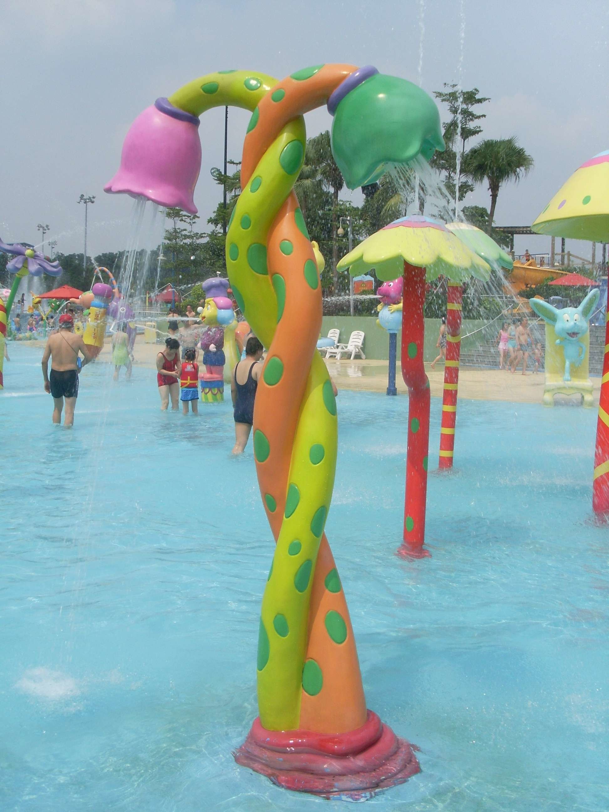 Colorful Fiberglass Spray Water Equipment For Children / Kids Customized Products