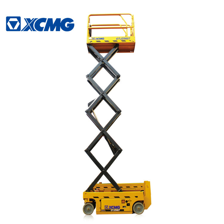 XCMG GTJZ0607 7.8m Mobile Scissor Lift Platform / Hydraulic Work Platform