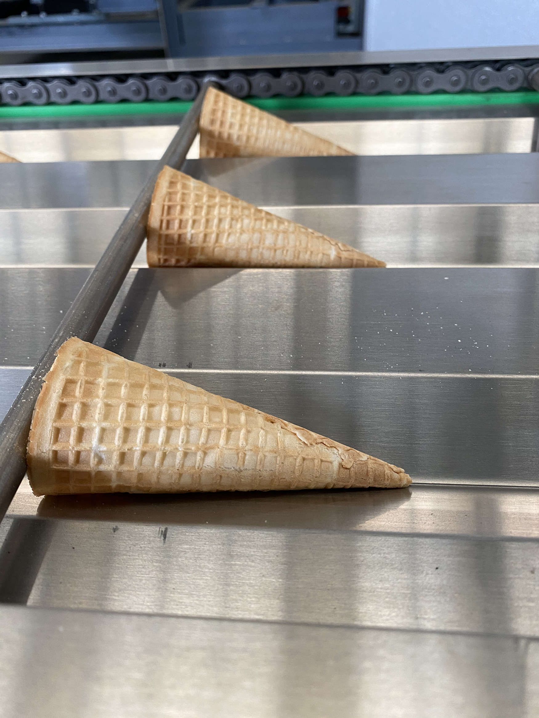 Single Baking 4000pcs/H Suger Cone Manufacturing Machine