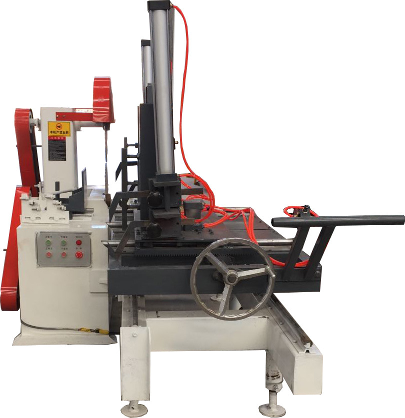 round lumber table saw cutting wood into planks / wood circular cutting machine