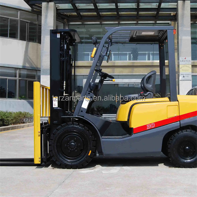 2.5 Tons 3 Ton Diesel Forklift with 1225mm Overall Width and 2400mm Turning Radius