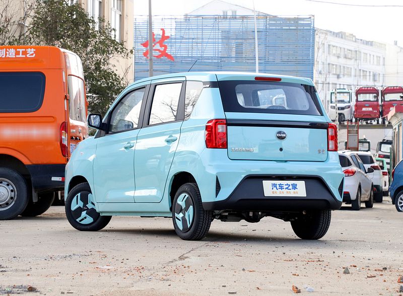Baic Yuanbao 4 Seater Mini EV Electric Car New Energy Vehicle 120km CLTC Range