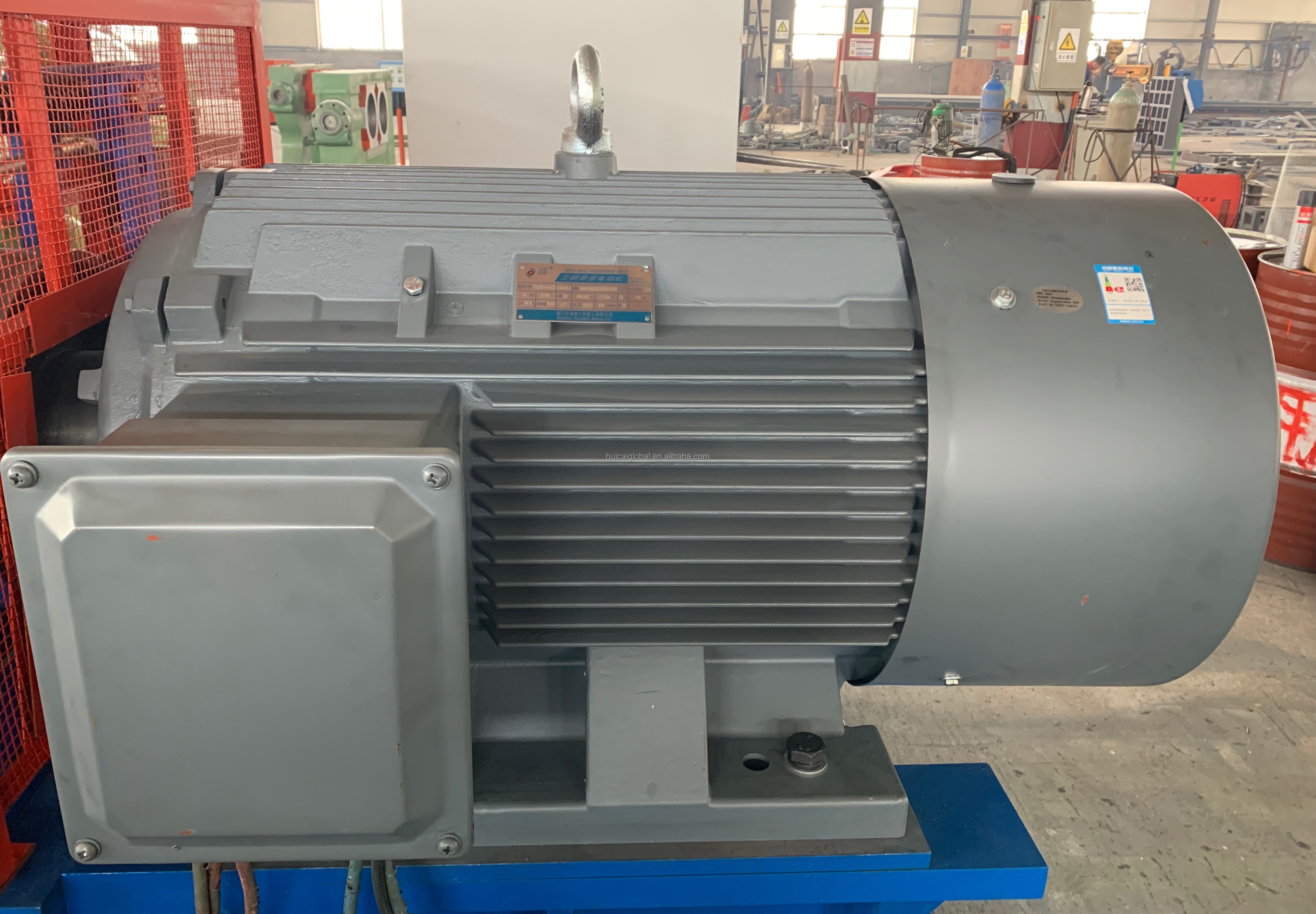 560mm Working Diameter Rubber Crusher for Waste Tire Recycling in Manufacturing Plant
