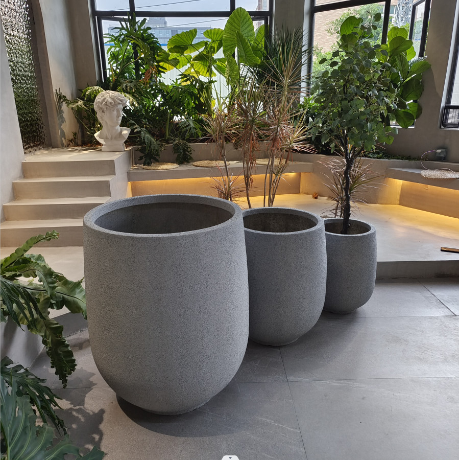 Indoor And Outdoor Fiberglass Flower Pots Resin Flower Planter China Wholesale