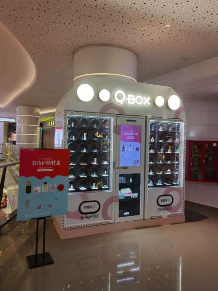 Cosmetic Jewelry Hair Product Smart Vending Machine With Display Rack