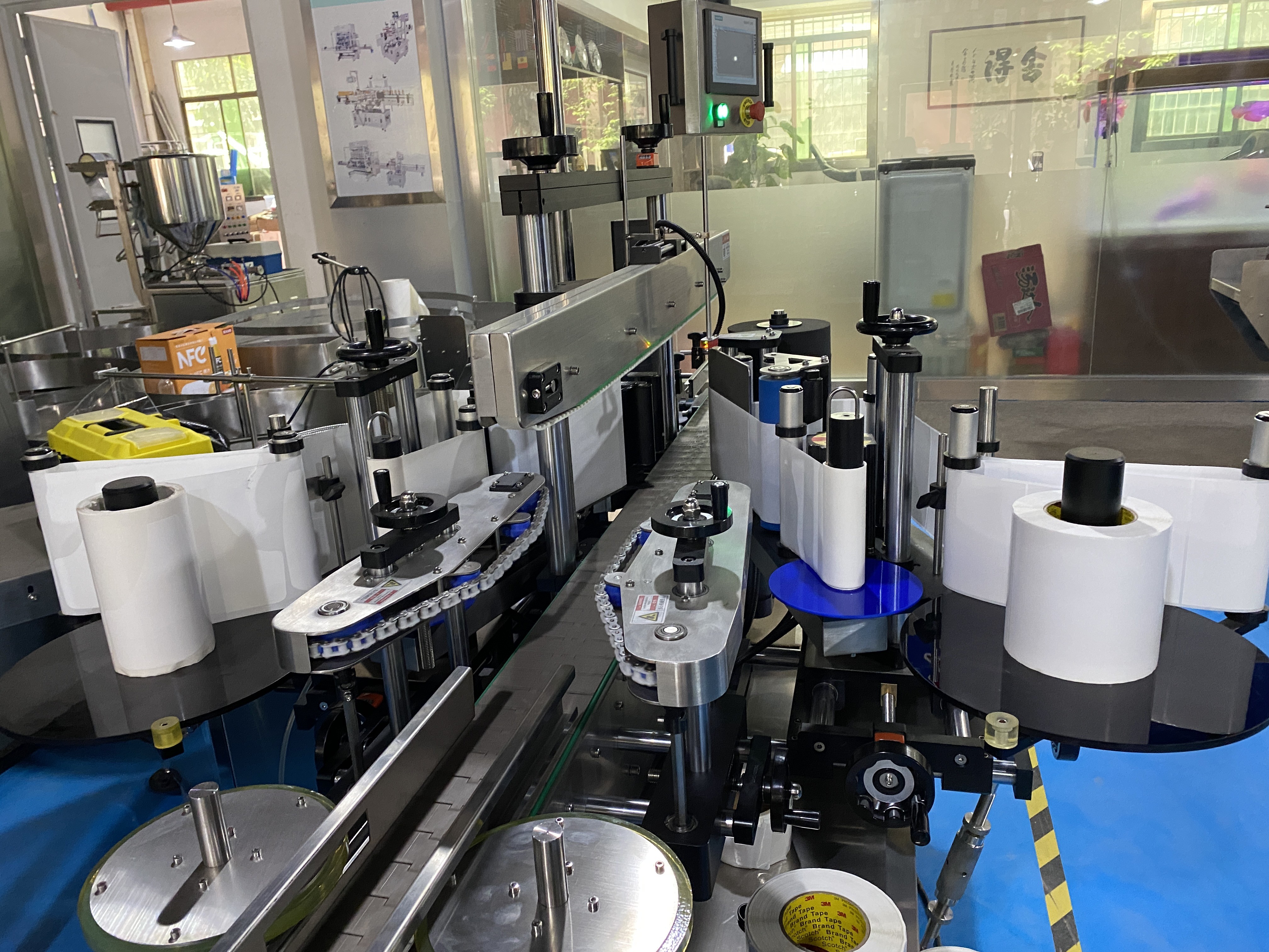 220/380V Flat Bottle Sticker Labeling Machine PLC Control System