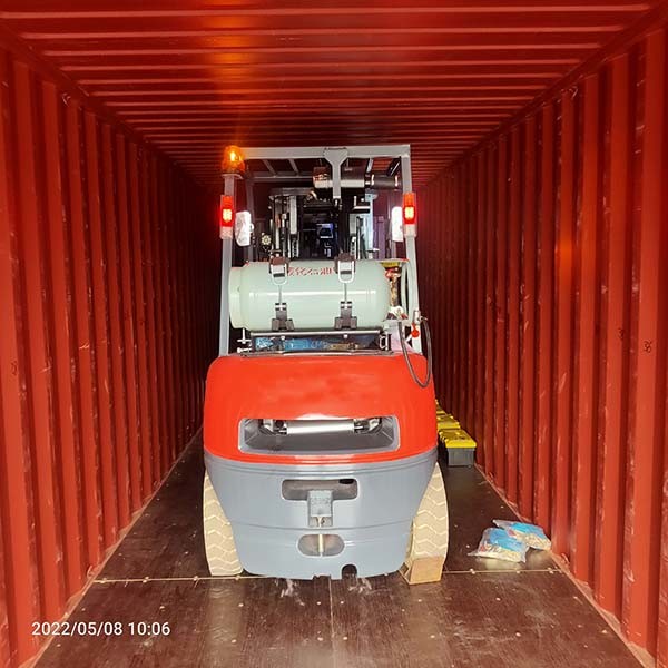 3.0T LPG Forklift Use In Warehouse 3m Mast Solid Tires Dual Fuel Forklift