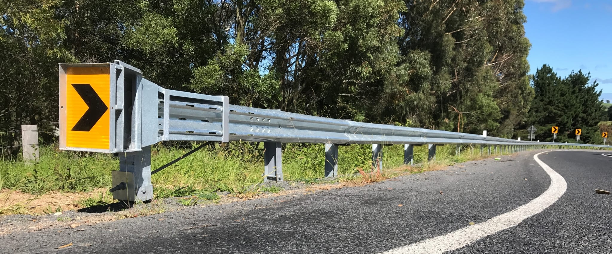 Galvanized Powder Coated Straight Barrier SKT Terminal End Wings Straight Barrier