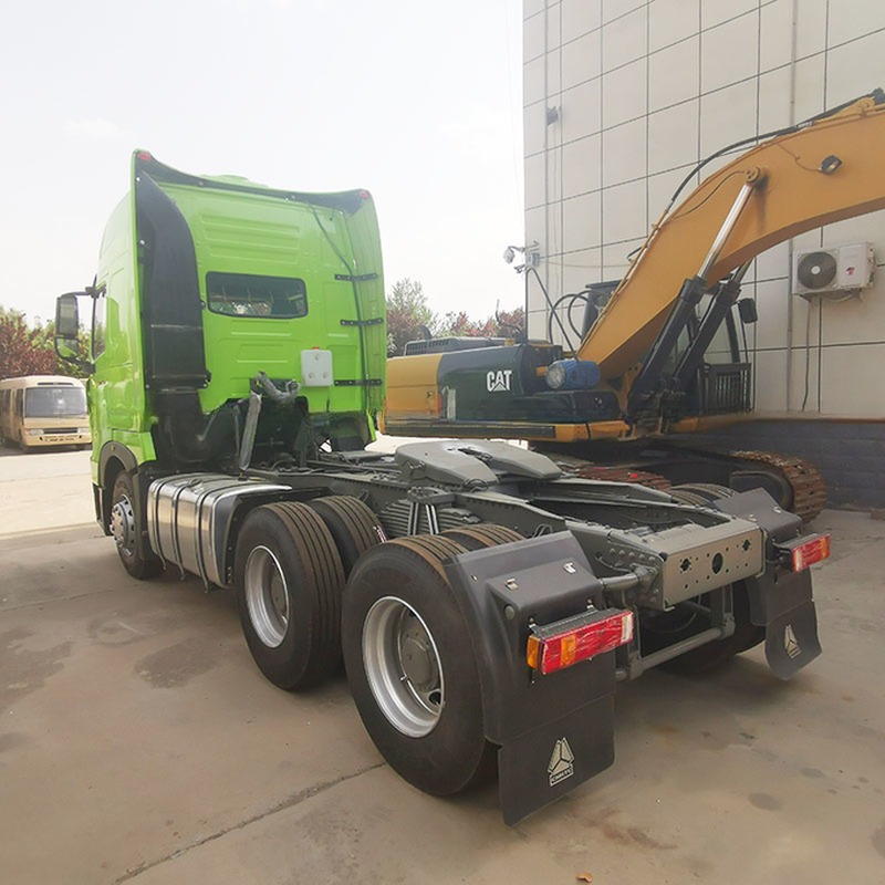Used HOWO Sinotruk Tractor Truck T7H 540HP 6X4 with Multimedia System Manual Window