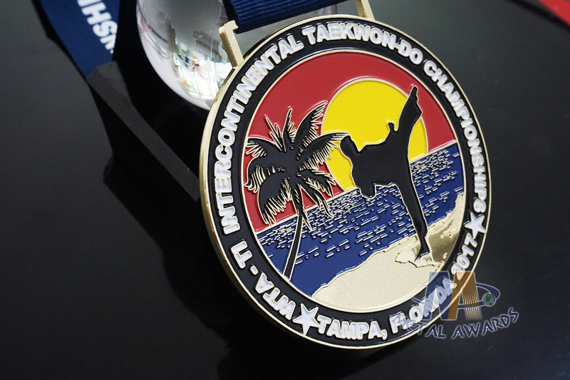 Taekwondo Round Custom Race Medals Sandblast Effect With Gold Plating