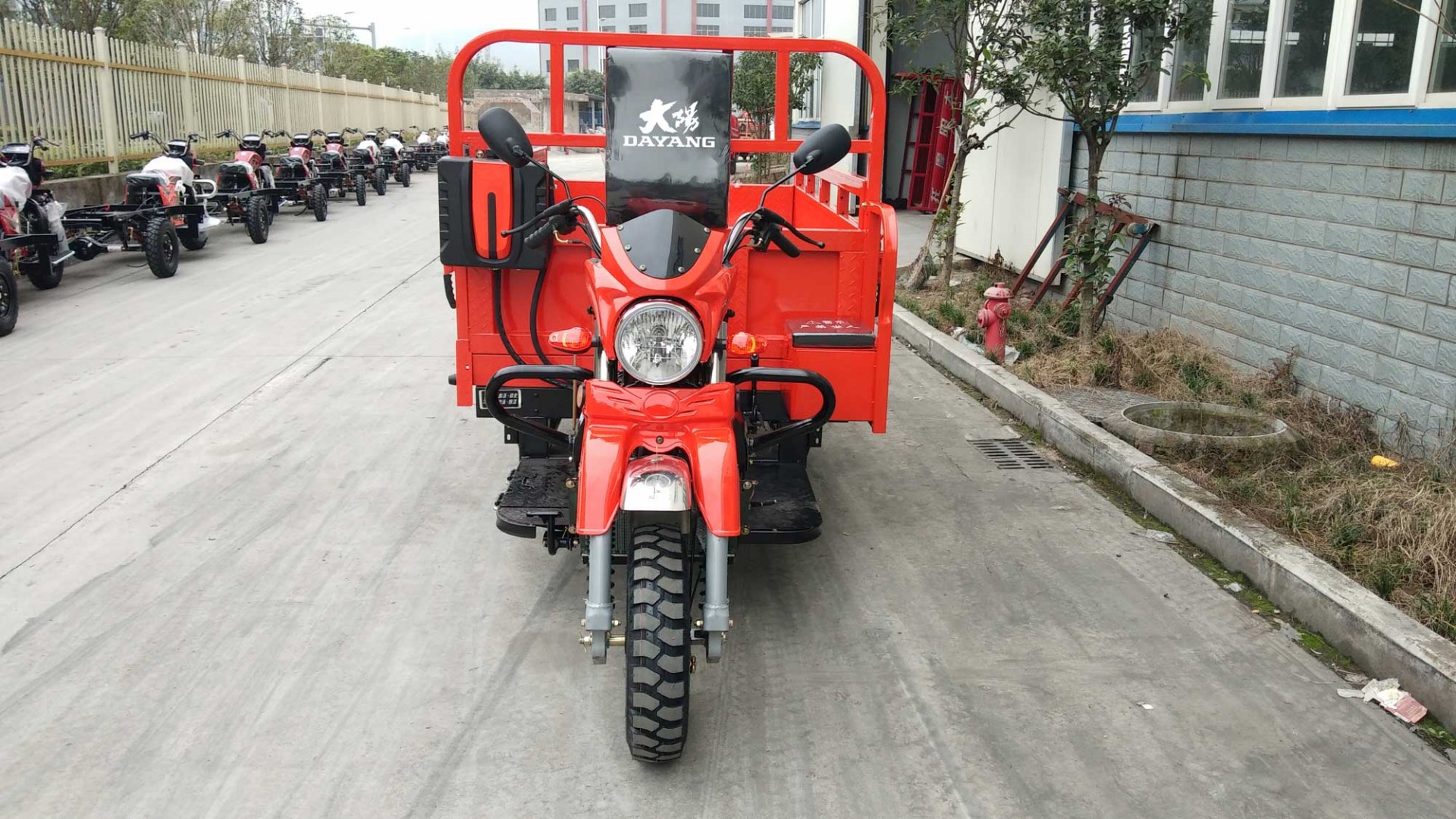 151 200cc Displacement Three Wheel Motorcycle Model at Myanmar with Powerful Engine