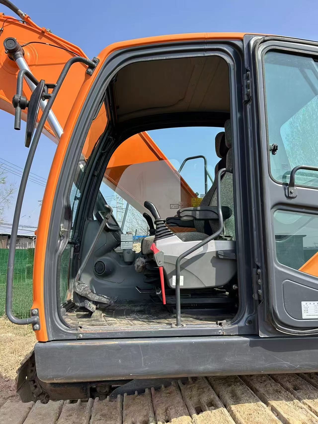 21ton Used Doosan Excavator Dx215 Excavator 2nd Hand Diggers 110KW