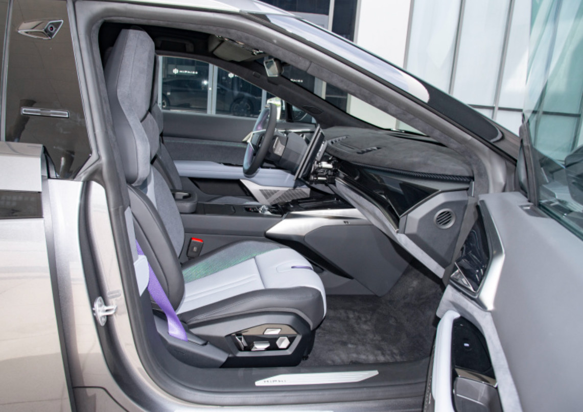 GAOHE Hiphi Z 2023 5-seater version 4 Door 5 seats Sedan medium and large car