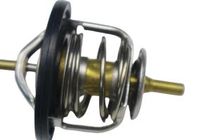 Quality Durable ISUZU 700P 4HK1 4HE1 4HF1 Thermostat 82~C 8973007900 8973007892 wholesale