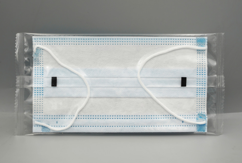 KN95 Mask Horizontal Flow Pack Machine Disposable Tableware Pillow Pouch Machine