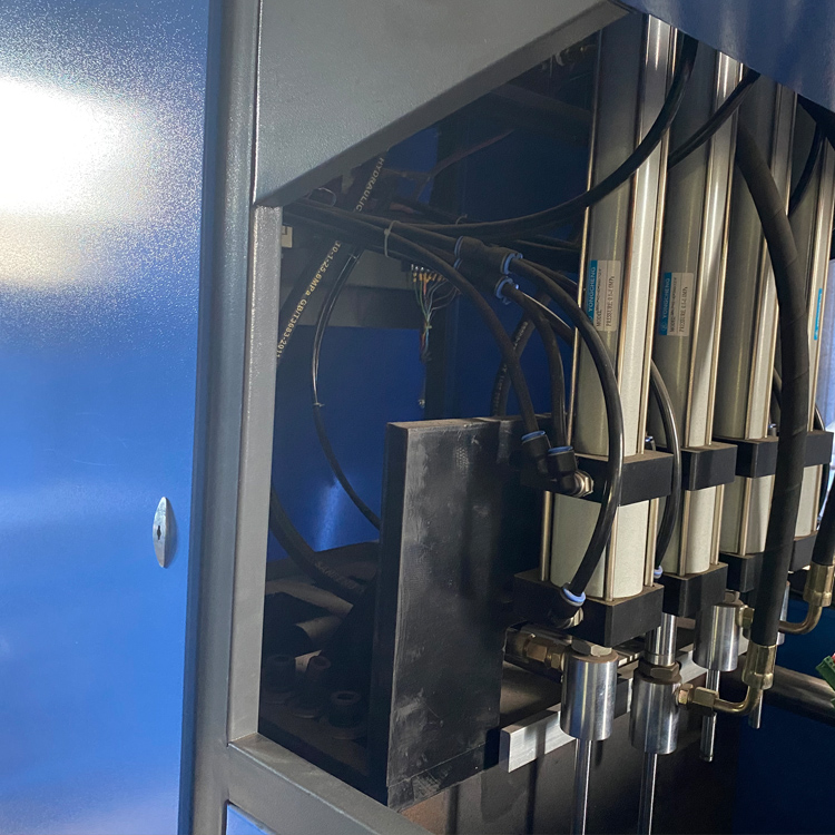 Online Support Semi Auto 4 Cavity PET Blowing Machine with FESTO Rotary Cylinder