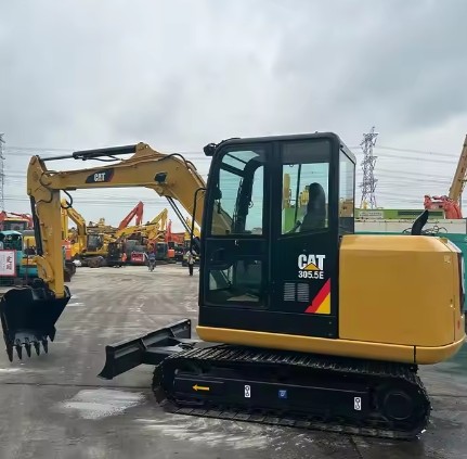 Cat 305.5E2 Yellow Second Hand Excavator Heavy Construction Machinery Caterpillar 305.5E2