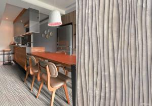 Quality 4.0mm-6.0mm Valinge Click sound proof luxury Vinyl Flooring in 3D texture wholesale
