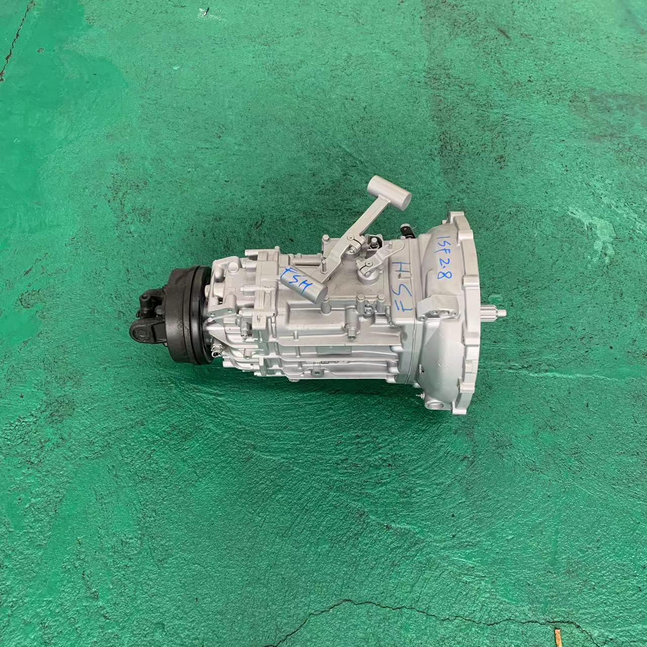 Purpose for retrofit/upgrade Car Engine Parts ISF2.8 Mitsu bishi ZF 4x2 Used Gearbox