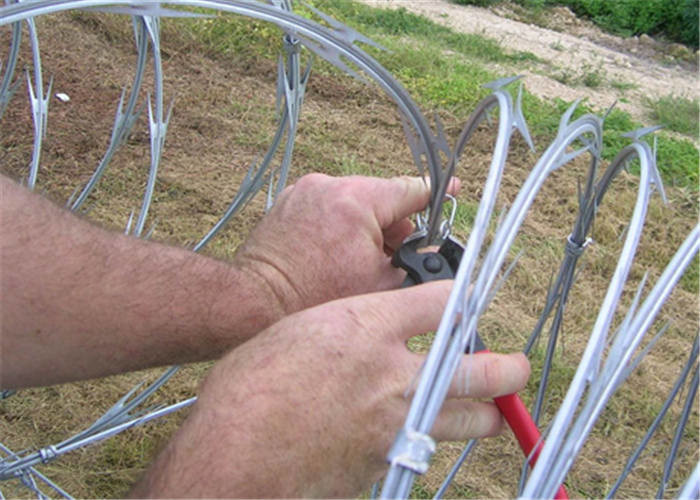 Blade Barbed Wire With 0.5mm Barbe