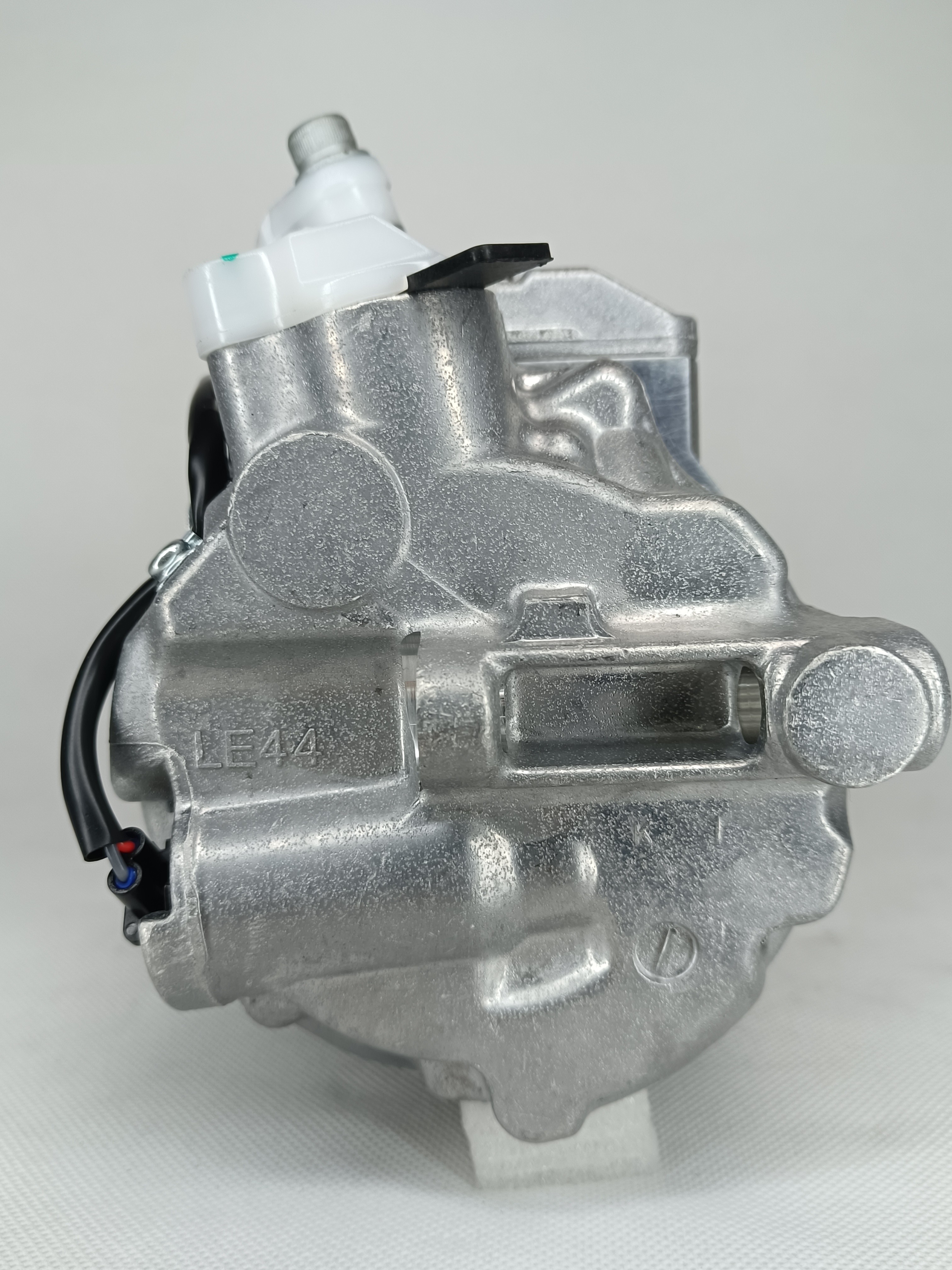 Auto AC conditioning compressor for Benz W203 0002309011