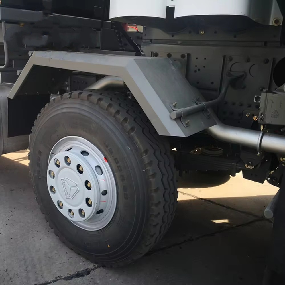 Used Camion Shacman Segement Heavy Truck Left Steering For Mining Transportation