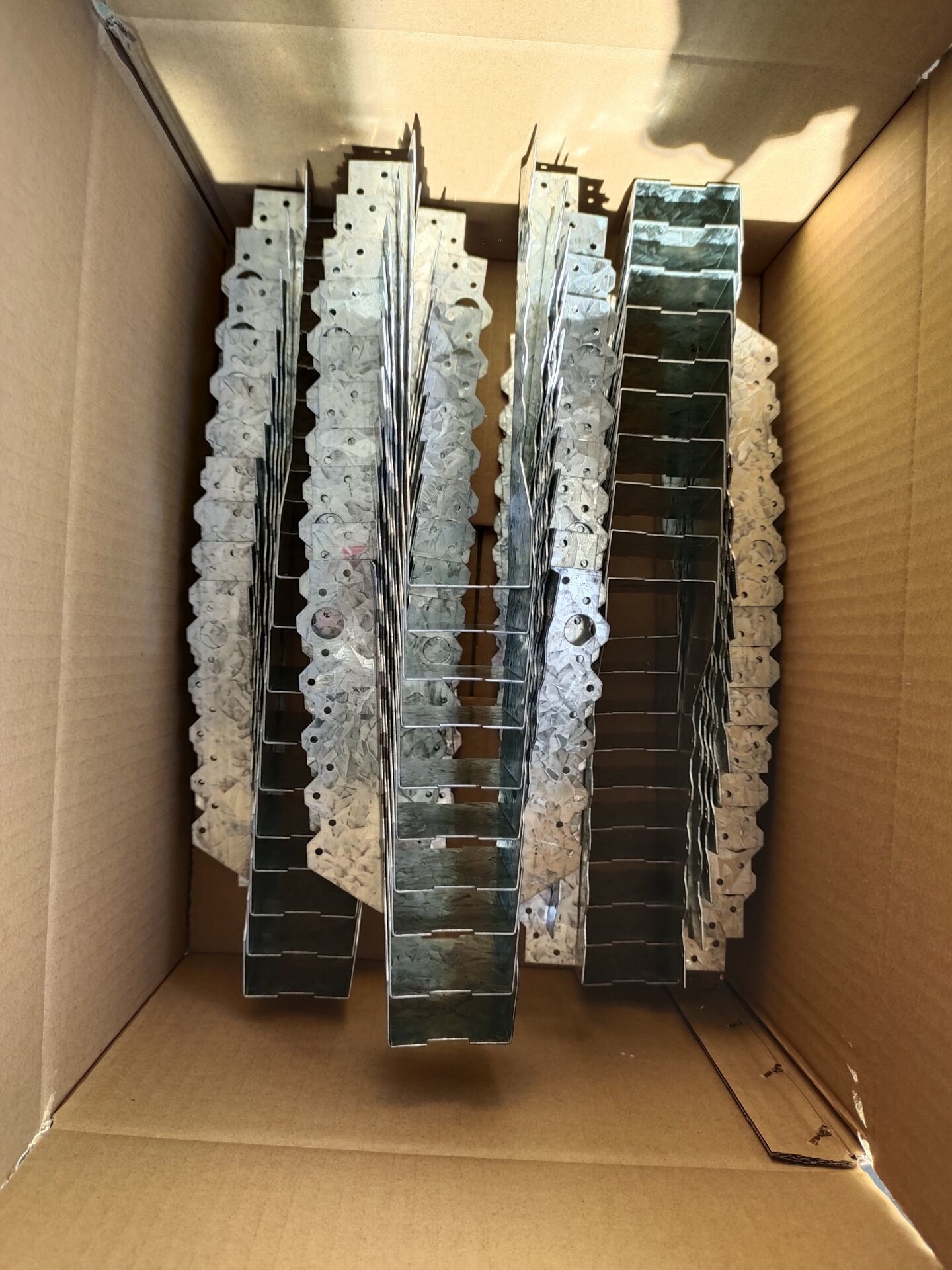 LUS / Angled Joist Hangers for Strong Galvanized Steel Wood Connections